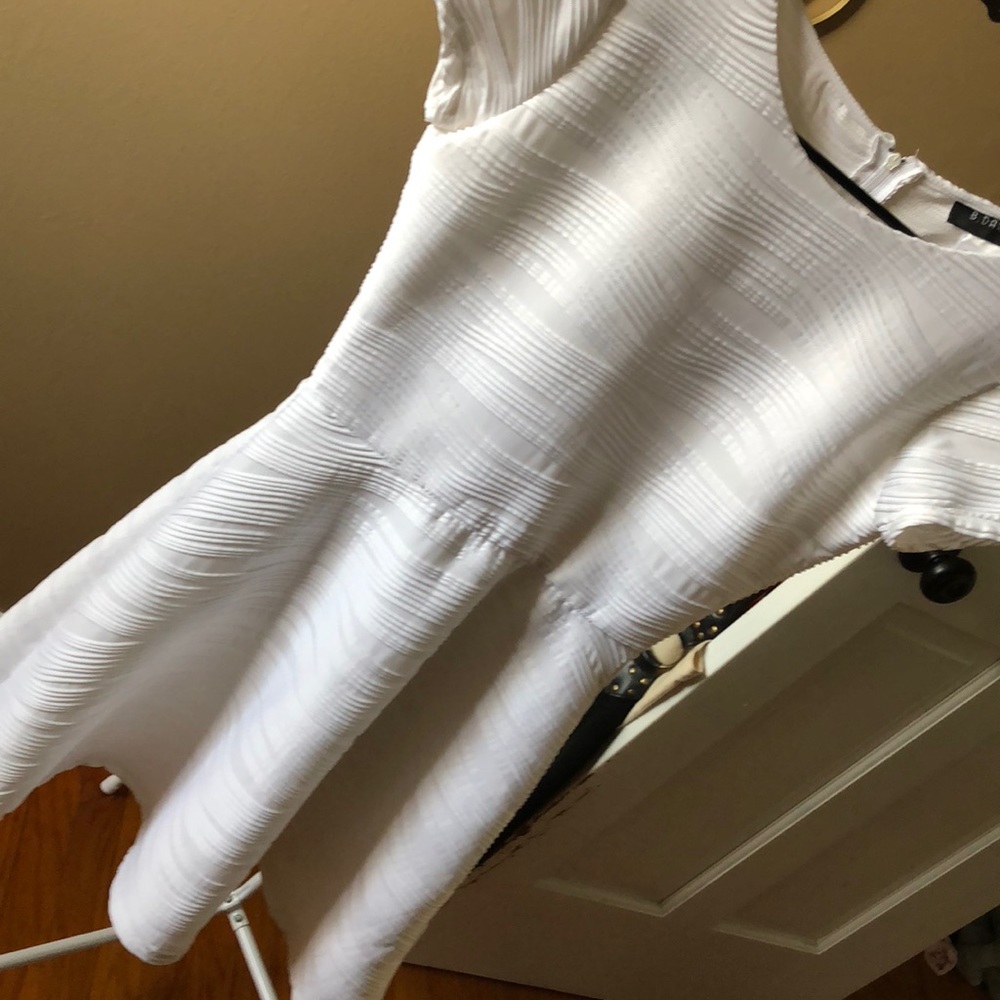 White short sleeve dress